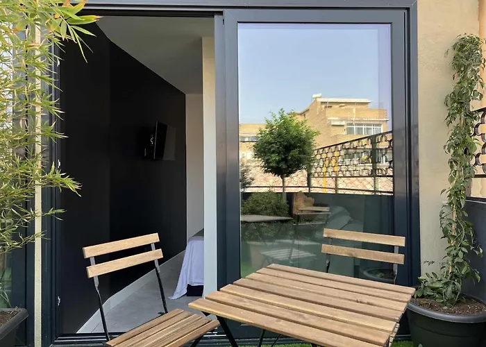 Flamenco Modern & Luxury דירה